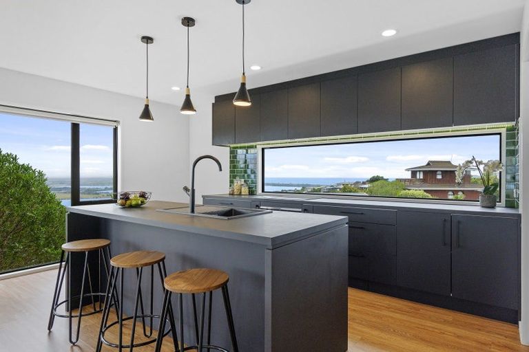 Photo of property in 17 Brigid Place, Mount Pleasant, Christchurch, 8081