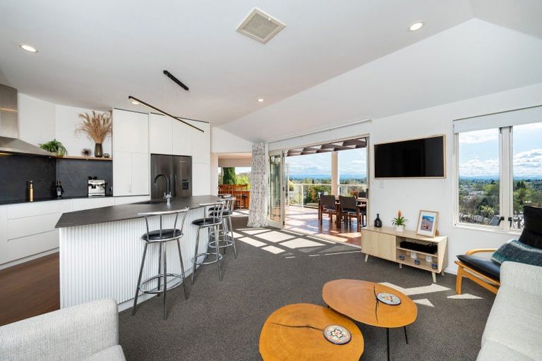 Photo of property in 15 Iona Road, Havelock North, 4130