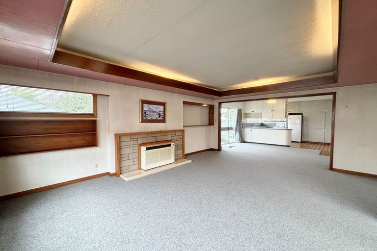 Photo of property in 8 Fatima Street, Redwood, Christchurch, 8051