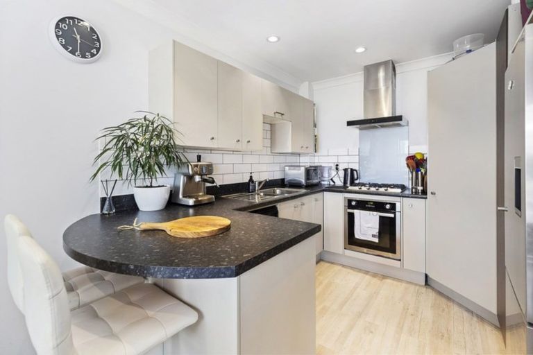 Photo of property in 15 Birkhall Grove, Strathmore Park, Wellington, 6022