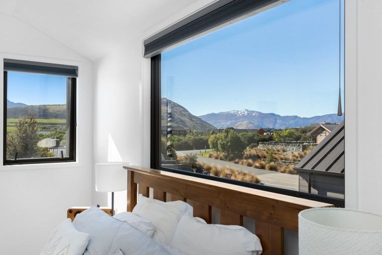 Photo of property in 3a Rannoch Drive, Jacks Point, Queenstown, 9371