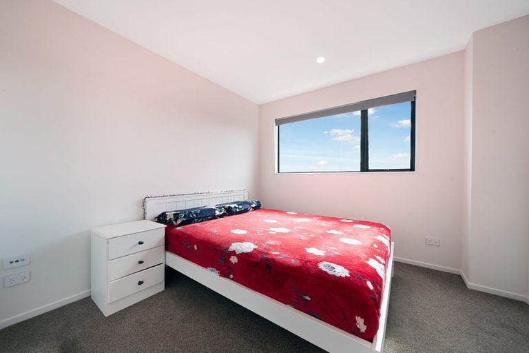 Photo of property in 23 Raupeti Lane, Henderson, Auckland, 0612