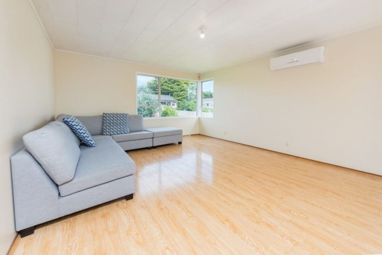 Photo of property in 2/26a Boundary Road, Clover Park, Auckland, 2019