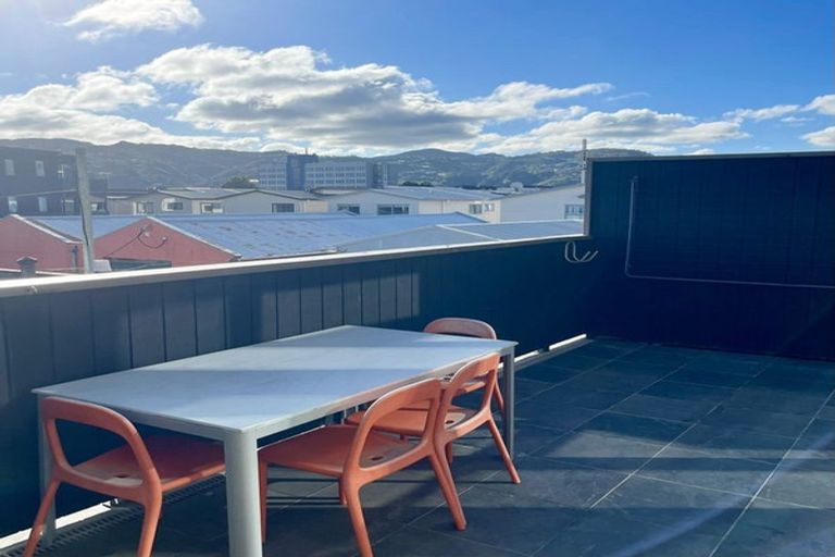 Photo of property in 4/337 Jackson Street, Petone, Lower Hutt, 5012