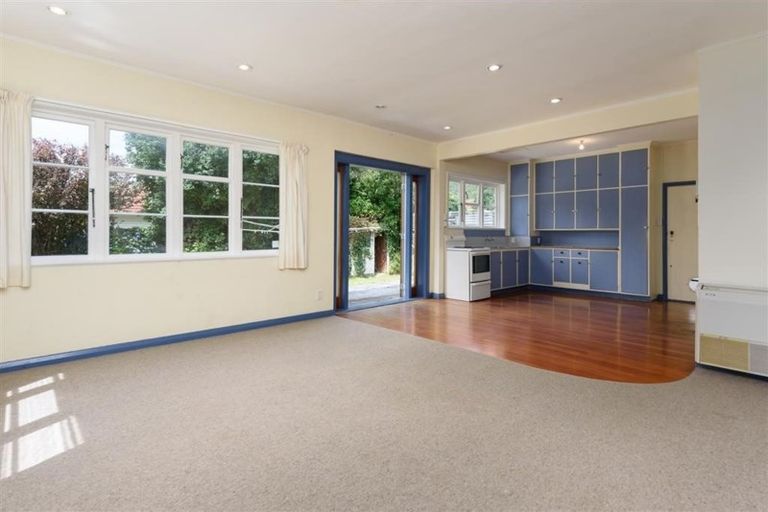 Photo of property in 5 Avon Street, Waterloo, Lower Hutt, 5011