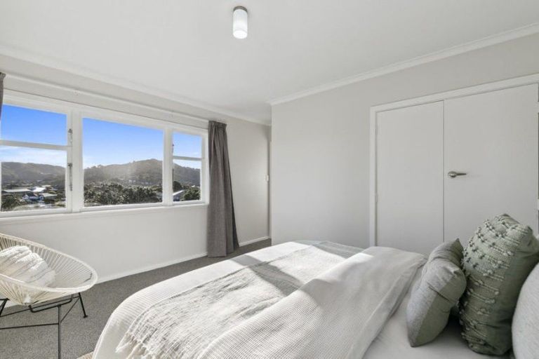 Photo of property in 3 Grenfell Drive, Karori, Wellington, 6012