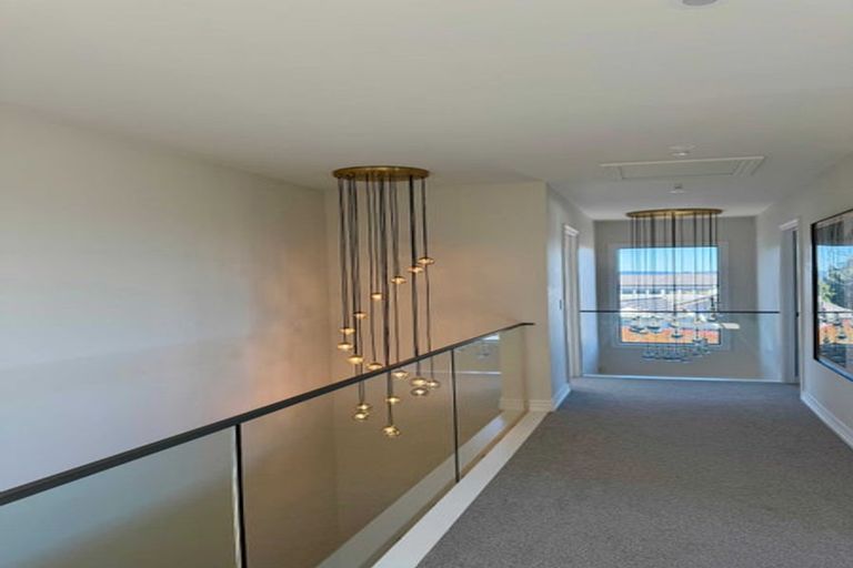 Photo of property in 34 Aldon Lane, Totara Park, Auckland, 2105