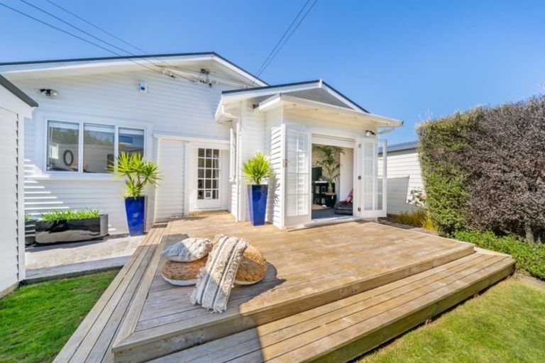 Photo of property in 17 Beaumont Avenue, Alicetown, Lower Hutt, 5010