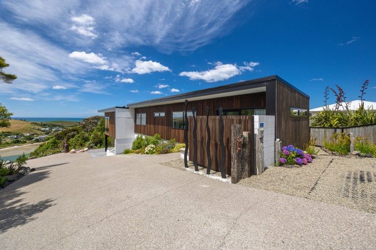 Photo of property in 23 Totara Close, Taieri Mouth, 9091