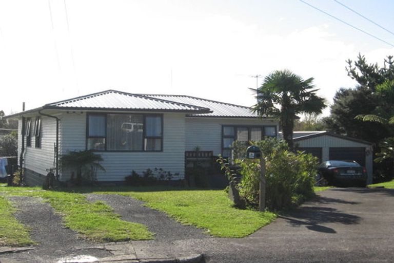 Photo of property in 9 Leonard Place, Otara, Auckland, 2023