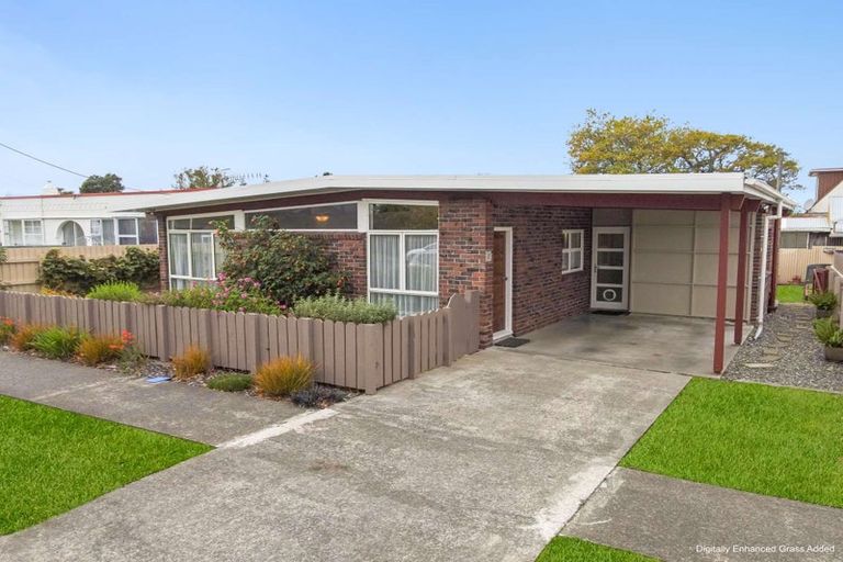 Photo of property in 65 Skerman Street, Marton, 4710