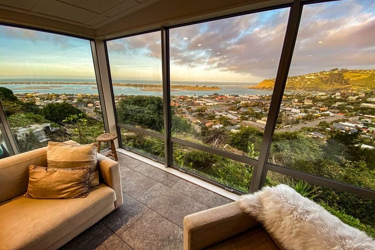 Photo of property in 14 Defender Lane, Redcliffs, Christchurch, 8081