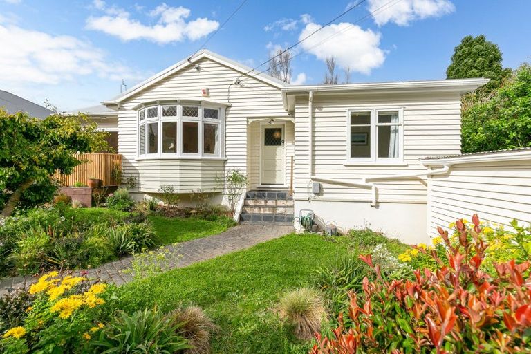 Photo of property in 64 Khandallah Road, Ngaio, Wellington, 6035