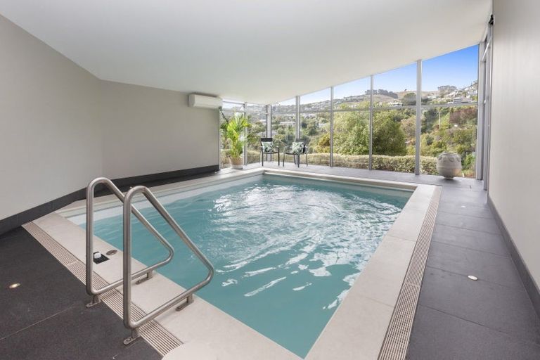 Photo of property in 2 Challenger Lane, Redcliffs, Christchurch, 8081