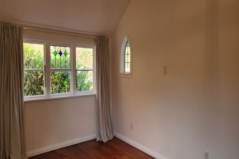 Photo of property in 24 Weld Street, Martinborough, 5711