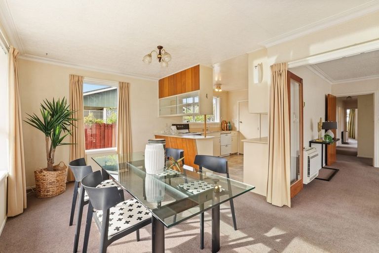 Photo of property in 8 Glenavon Place, Ilam, Christchurch, 8041