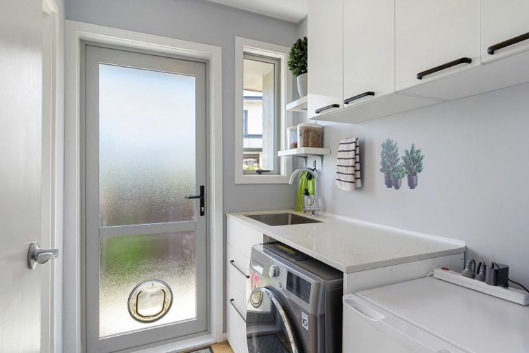 Photo of property in 2/62a Mackenzie Avenue, Woolston, Christchurch, 8023