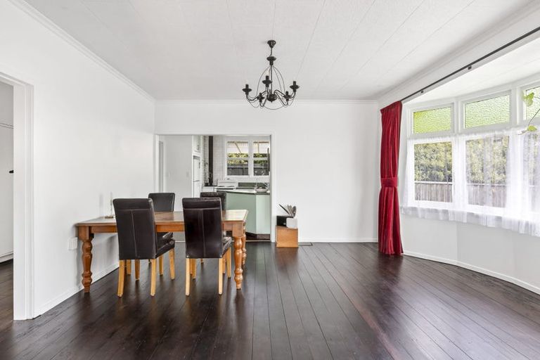 Photo of property in 35 Tipahi Street, Nelson South, Nelson, 7010