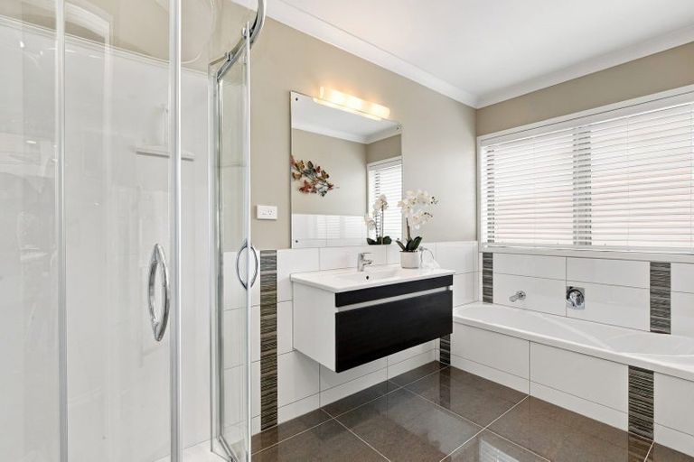 Photo of property in 82 Palm Springs Boulevard, Papamoa Beach, Papamoa, 3118