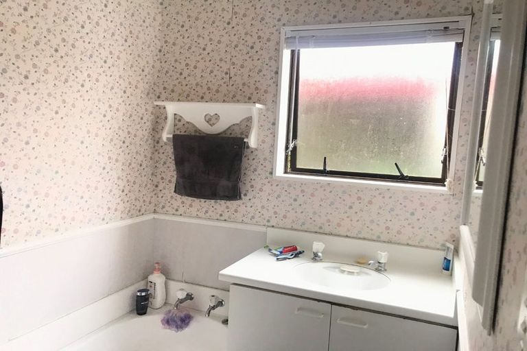 Photo of property in 2/117 Ridge Road, Howick, Auckland, 2014