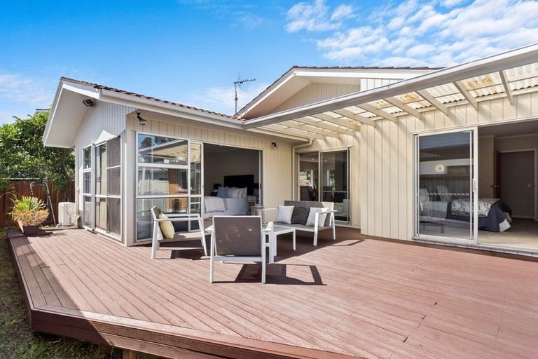 Photo of property in 209 Forrest Hill Road, Forrest Hill, Auckland, 0620