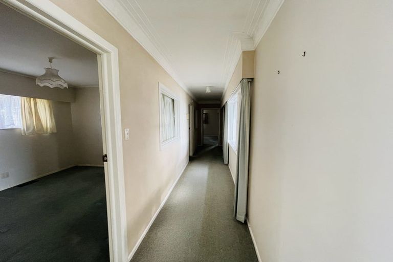 Photo of property in 21 Marlborough Avenue, Glenfield, Auckland, 0629