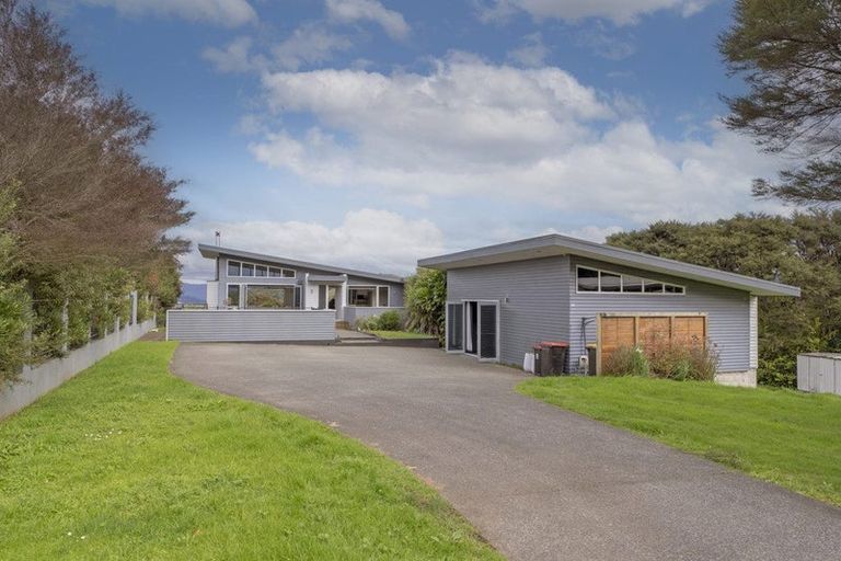 Photo of property in 50 Tarapatiki Drive, Whitianga, 3510