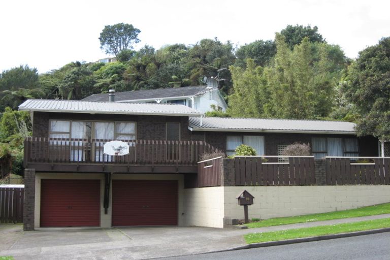 Photo of property in 93 Poplar Grove, Whalers Gate, New Plymouth, 4310