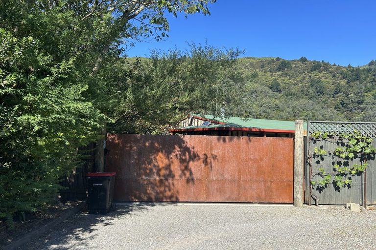 Photo of property in 25a Hampden Street, Picton, 7220