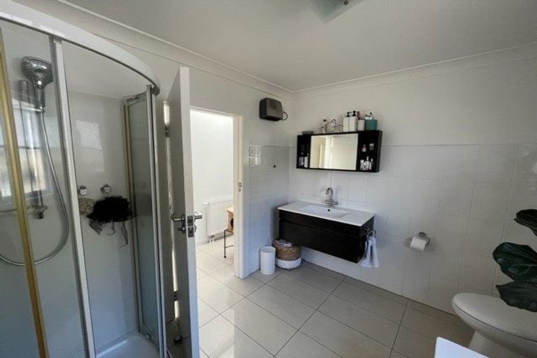 Photo of property in 281 Muritai Road, Eastbourne, Lower Hutt, 5013
