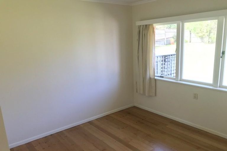 Photo of property in 2/4a Corrella Road, Belmont, Auckland, 0622