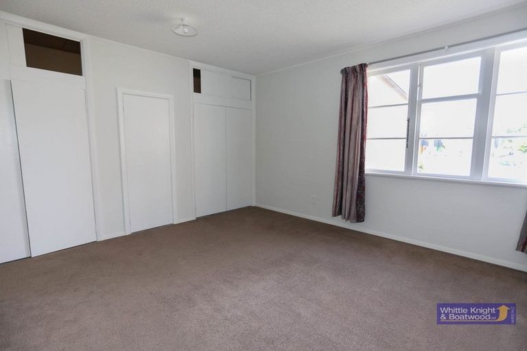 Photo of property in 18 Broadbent Street, Riccarton, Christchurch, 8041