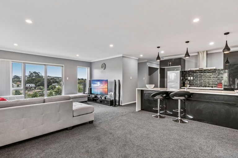 Photo of property in 22 Brownlee Place, Pukekohe, 2120