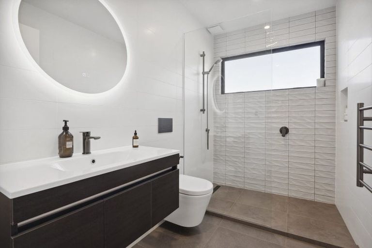 Photo of property in 1/2 Clayton Street, Saint Clair, Dunedin, 9012