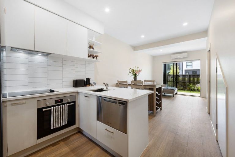 Photo of property in 4/47a Huntington Drive, Huntington Park, Auckland, 2013