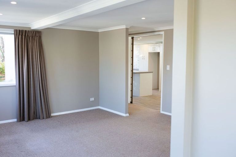 Photo of property in 5a Waimarie Avenue, Paraparaumu, 5032