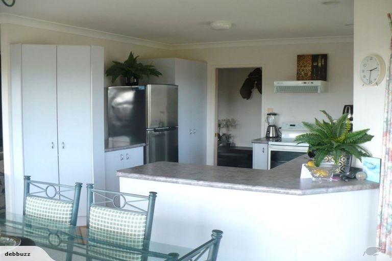 Photo of property in 25 Waitoa Street, Waiuku, 2123