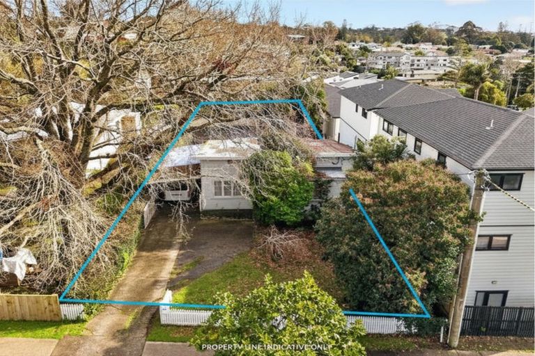 Photo of property in 14 Brandon Road, Glen Eden, Auckland, 0602