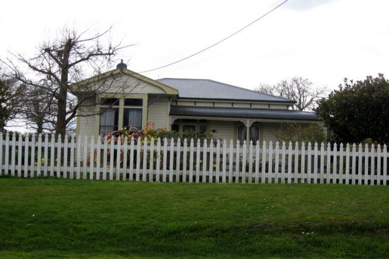 Photo of property in 27 Wood Street, Greytown, 5712