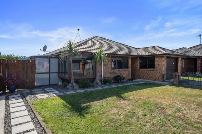 Photo of property in 12a Sussex Street, Levin, 5510