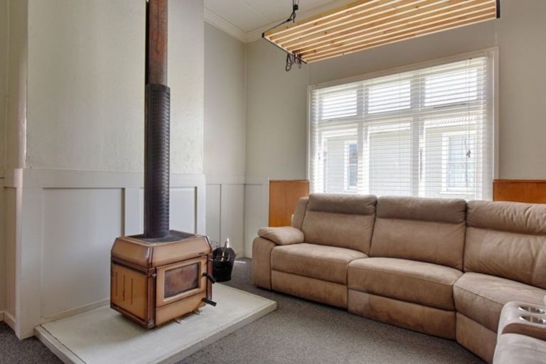 Photo of property in 6 Howard Street, Gore, 9710