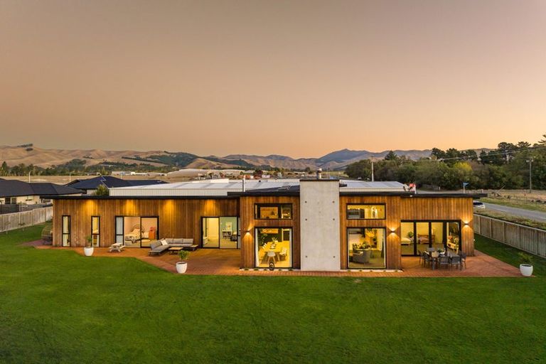 Photo of property in 37 Aerodrome Road, Burleigh, Blenheim, 7272