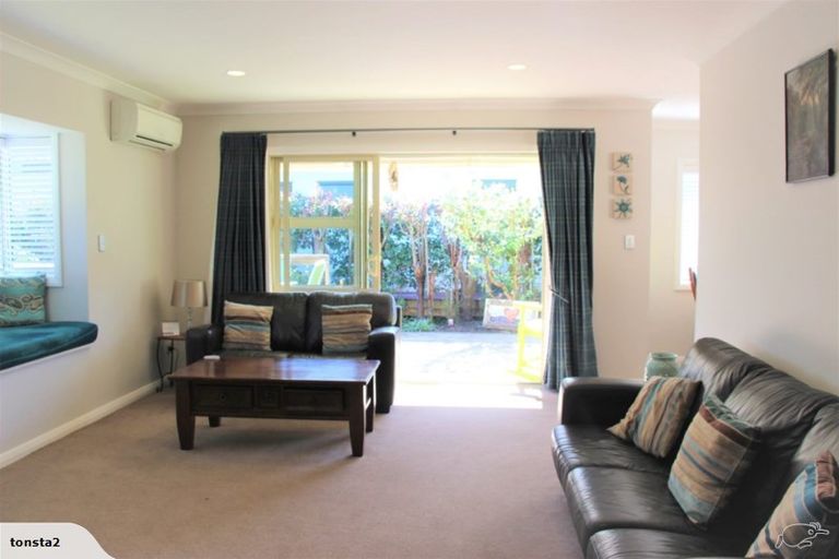Photo of property in 15 Rawhiti Road, Manly, Whangaparaoa, 0930