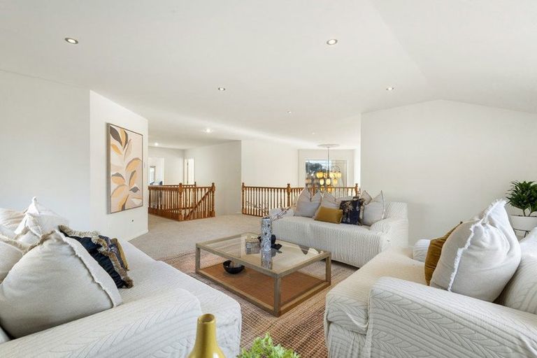 Photo of property in 6 Kittiwake Drive, Schnapper Rock, Auckland, 0632