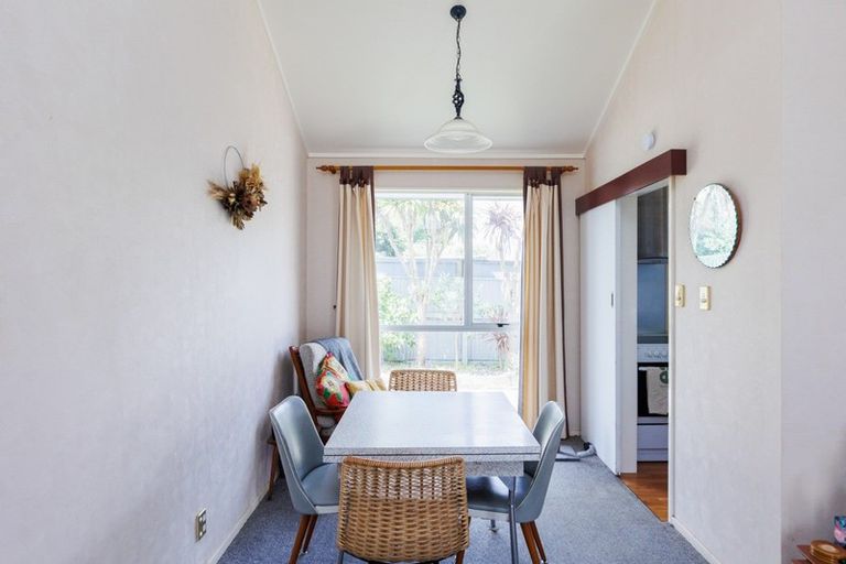 Photo of property in 2a Paradise Place, Milson, Palmerston North, 4414