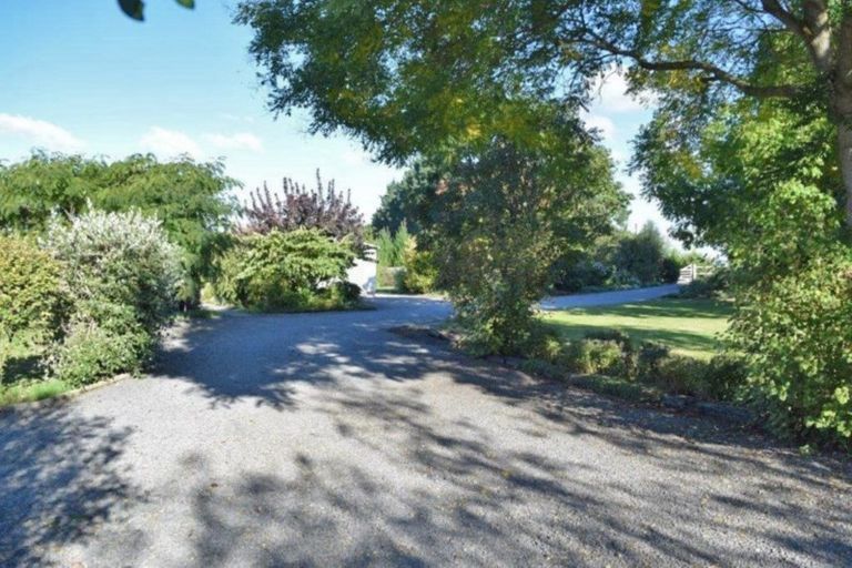 Photo of property in 2084 North Eyre Road, West Eyreton, Rangiora, 7475