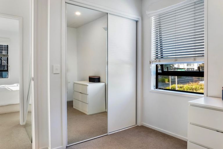 Photo of property in 3/81g Mapou Road, Hobsonville, Auckland, 0616