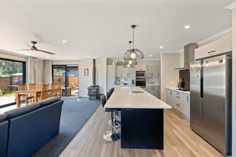 Photo of property in 8 Komahimahi Way, Motuoapa, 3382