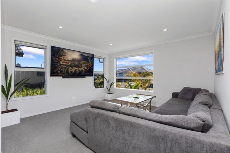 Photo of property in 12 Bill Miller Drive, Papamoa, 3118