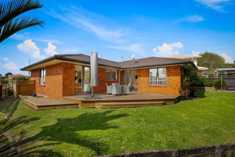 Photo of property in 12 Semillon Avenue, Henderson, Auckland, 0612